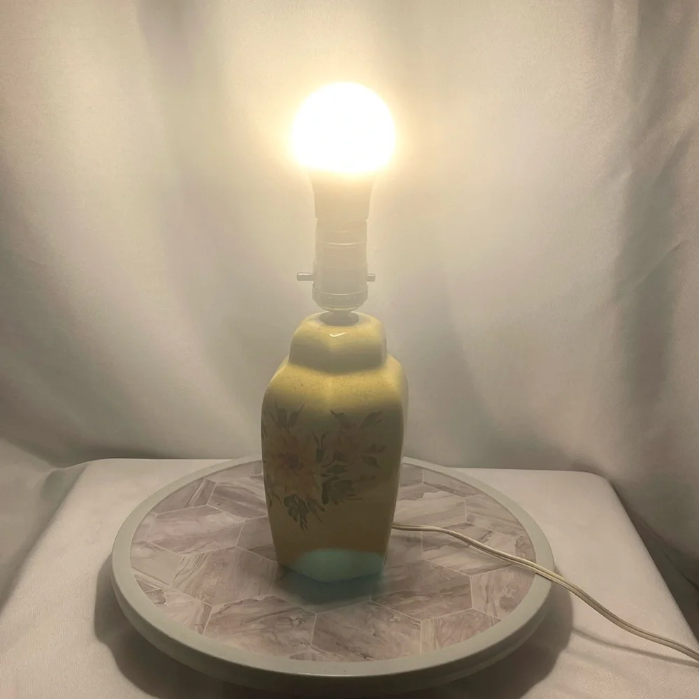 Vintage Hand Painted Yellow Floral Table Lamp 13” Gemco Leviton USA Works